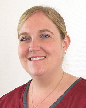 karina-mayer Urologie Kinzigtal: Mitarbeiterin Karina Mayer von Dr. med. Jochen Stürner